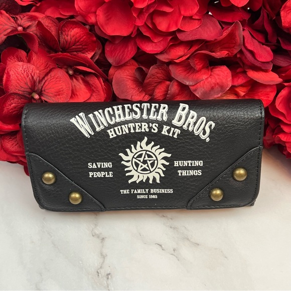 Supernatural Black Pentagram Bifold Wallet - Picture 1 of 13